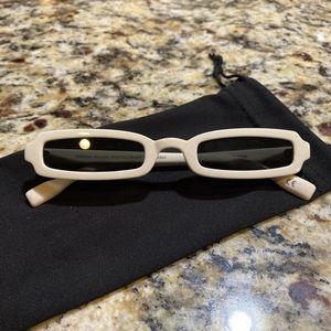 Creme sunglasses